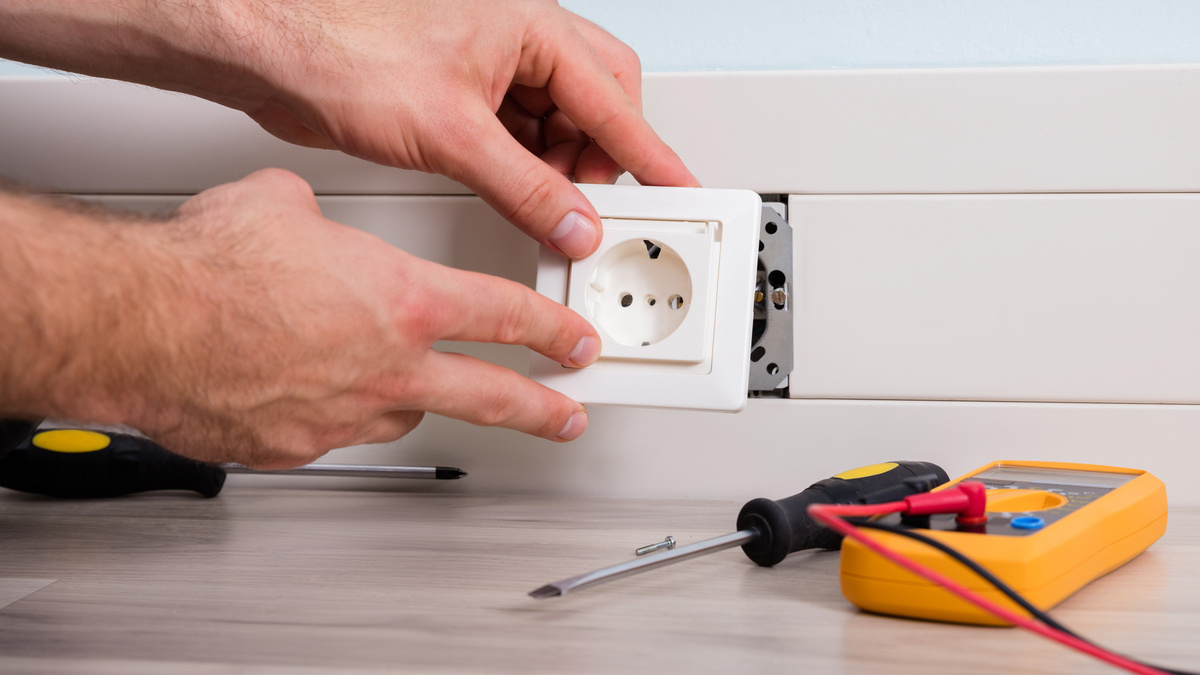 Installation prise électrique 75004