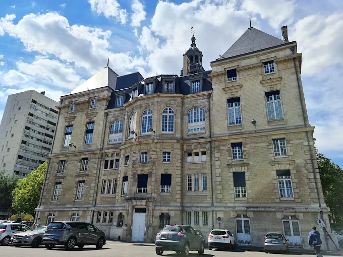 Ivry Sur Seine Mairie - Rideau Metallique - Entretien Rideau Metallique